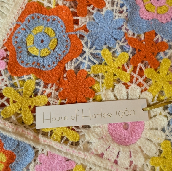 House Of Harlow 1960 Floral Poncho NWT - Picture 3 of 10